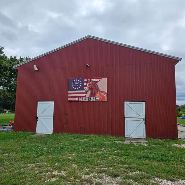 Post 400: barn door and text